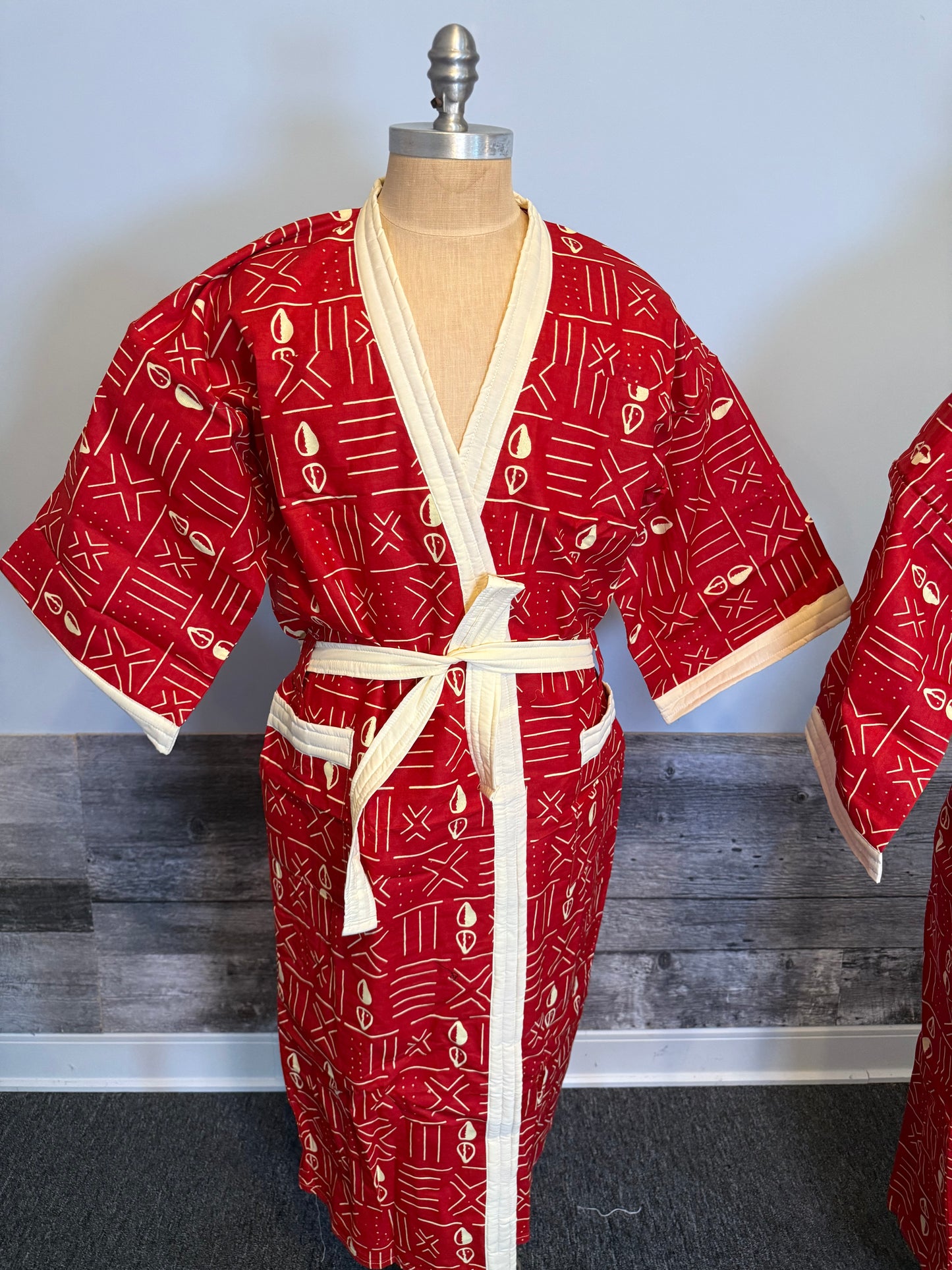 Peignoir mixte Lemah – Rouge & Beige (peignoir & pantoufles)