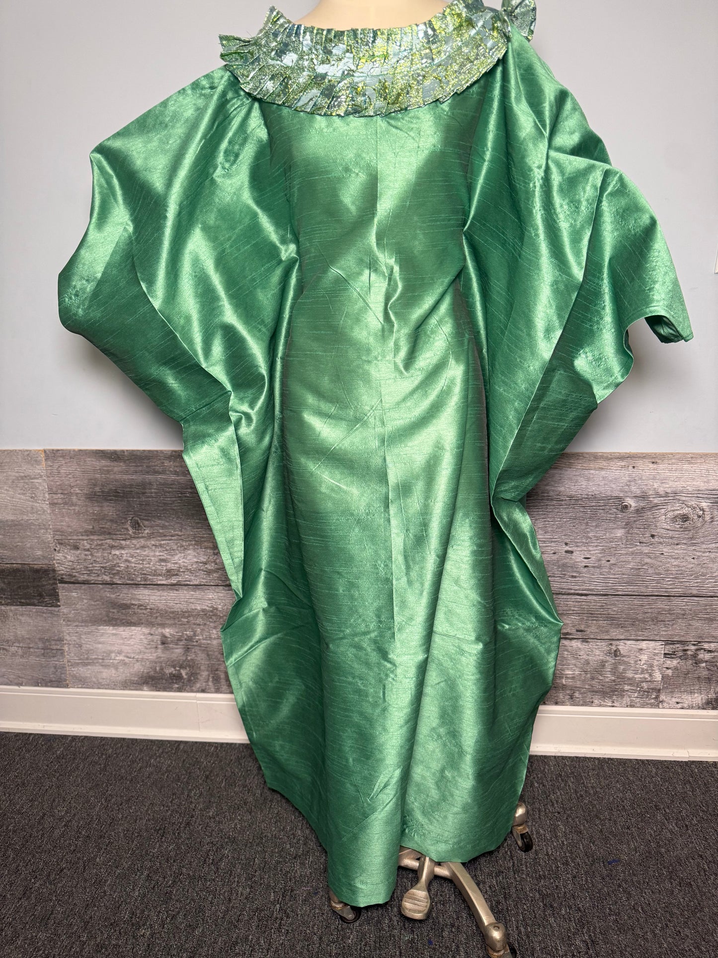 Boubou 3 Pièces Femme – Boubou + Robe Intérieure + Foulard | Brocade Luxe Lemah | Vert