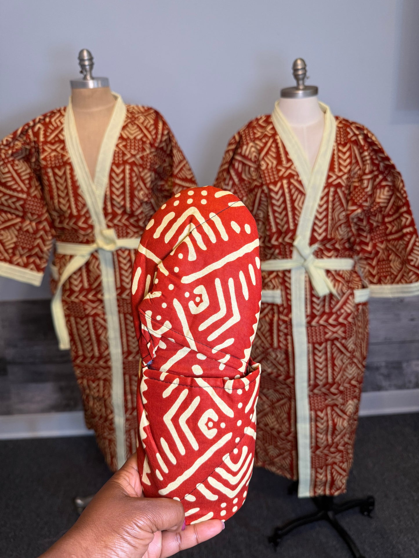 Peignoir mixte Lemah – Rouge & Beige (peignoir & pantoufles)